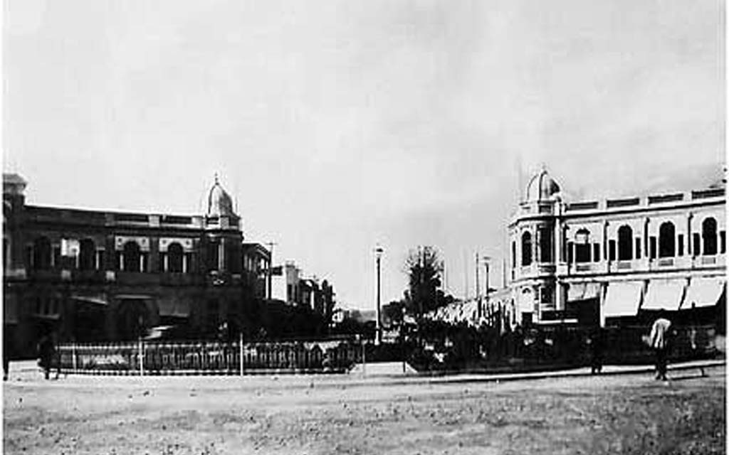 3 - میدان حسن آباد سال 1300.jpg