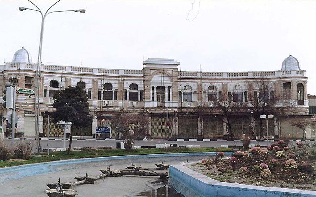 4 - میدان حسن اباد .JPG